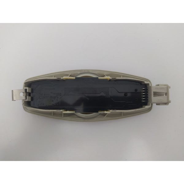 Luz Cortesia Ford Focus Titanium 2016