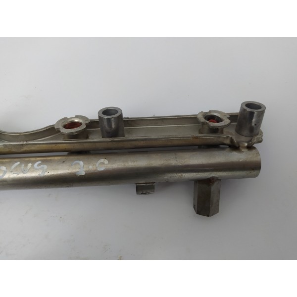 Flauta Injetora Combustível Ford Focus 2.0 2016 Cm5e9d280ah