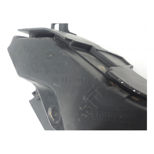 Guia Parachoque Traseiro Direito Citroën Ds4 Thp 1.6 2013